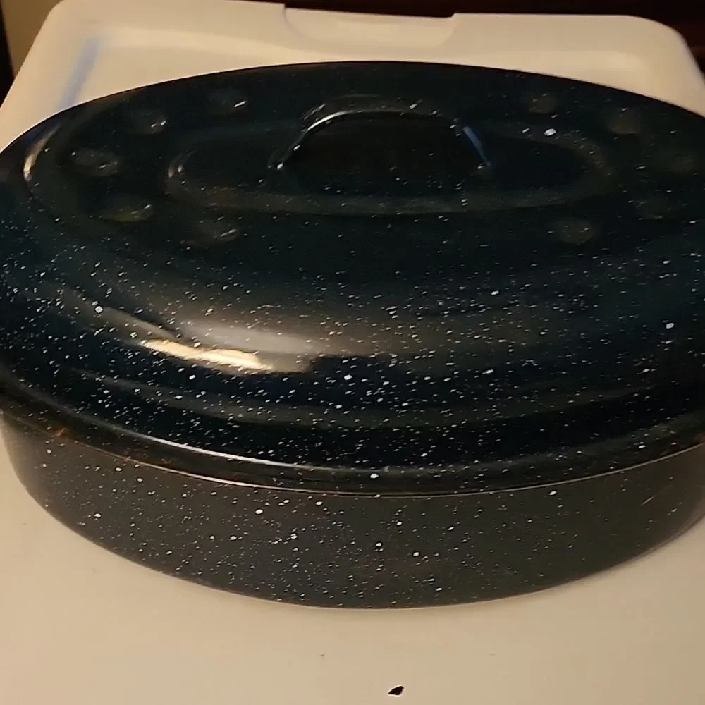 Enamelware Speckled Black Roaster